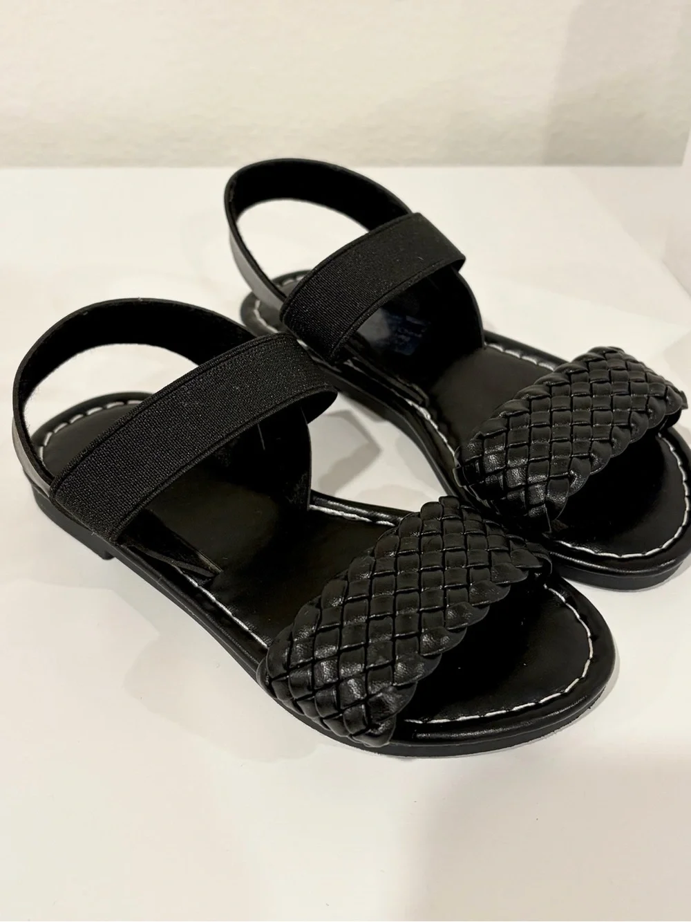 Toddler girls size 7.5 LOT of 2 pairs of strappy sandals. Black & Peach.